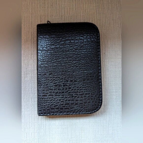 Manicure Set and Brushes in Black Case - Picture 1 of 2